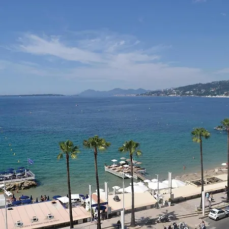 Beautiful In Les Pins With Apartment *